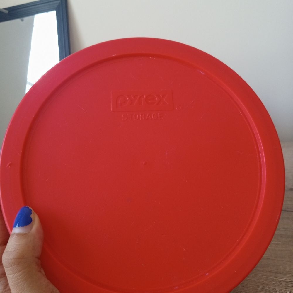 Hello Kitty Pyrex Container - Picture 4 of 5